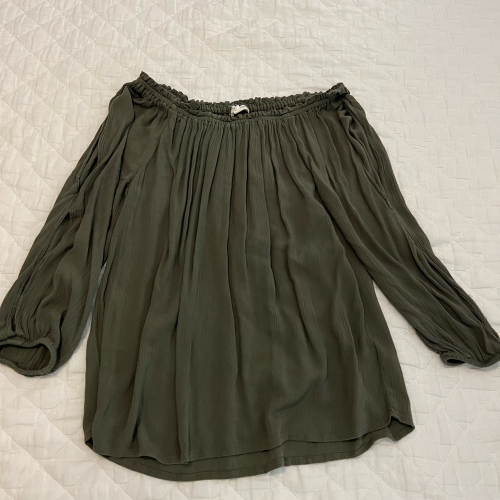 beach lunch lounge hunter green gauzy off the shoulder flowy top S small